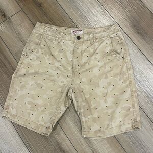 Arizona Jean Company Men's Tan Camo Shorts Size 34